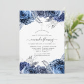 Invitation Navy & Blanc avec confirmation florale en feuille  (Debout devant)