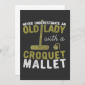 Invitation Ne jamais sous-estimer une vieille dame avec un cr (Devant / Derrière)