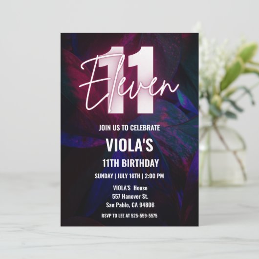 Invitation Neon 11e anniversaire (Debout devant)