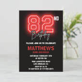 Invitation Neon Black Red Men Sport 82e anniversaire (Debout devant)
