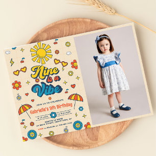 Invitation Neuf est une Vibe Super Retro Daisy Photo Annivers