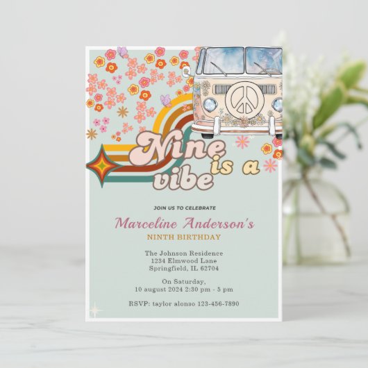 Invitation Neuf est Vibe Daisy Van Floral 9e anniversaire (Debout devant)