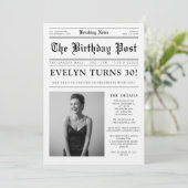 Invitation Newspaper Black and White Fun Photo 30th Birthday (Debout devant)