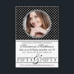 Invitation Nifty 50th Birthday Party avec photo<br><div class="desc">Invitation rapide et facile pour une femme spéciale célébrant son 50e anniversaire ! Il suffit d'ajouter son nom complet et les détails de la fête, et de télécharger une photo préférée d'elle (repositionner ou redimensionner si nécessaire) et vous avez créé une classe, une invitation d'une partie personnalisée aimable. Moderne, facile...</div>