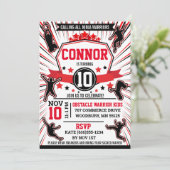 Invitation Ninja Warrior Birthday Party Obstacle Course (Debout devant)