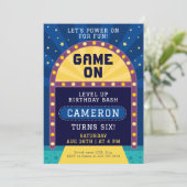 Invitation Niveau Jeux d'arcade (Debout devant)