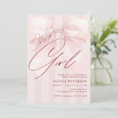Invitation Nœud rose c'est une fille script fille baby shower (Debout devant)
