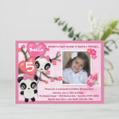 Invitation Noir de rose d'invitation d'anniversaire de panda (Debout devant)