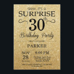 Invitation Noir et anniversaire de surprise de parties<br><div class="desc">Le noir et les parties scintillantes d'or étonnent la 30ème invitation d'anniversaire. Arrière - plan de parties scintillantes d'or. Anniversaire adulte. Invitation d'anniversaire d'hommes ou de femmes. Tout âge. Pour davantage de personnalisation,  cliquez sur svp la "personnaliser il" bouton et utilisez notre outil de conception pour modifier ce modèle.</div>