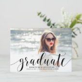 Invitation Noir Moderne Calligraphie Photo Graduation (Debout devant)