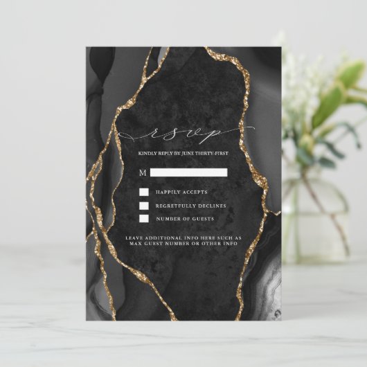 Invitation Noir & Or Agate Wedding RSVP (Debout devant)