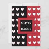Invitation Noir Rouge Blanc Coeurs Motif Mariage moderne (Devant)