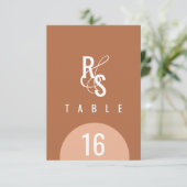 Invitation Nombre de sièges Mariage en terre cuite foncée (Debout devant)