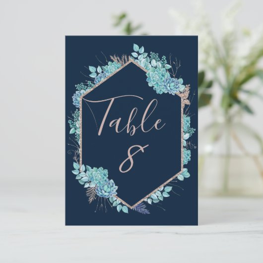 Invitation Nombres de table de mariage Navy Succulents & Rose (Debout devant)