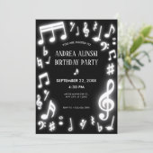 Invitation Notes de musique éclairées d'anniversaire (Debout devant)