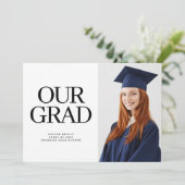 Invitation NOTRE GRAD Typographie 2 photo Graduate (Debout devant)