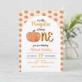 Invitation Notre Petit Citrouille Automne Moderne Anniversair (Debout devant)