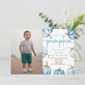 Invitation Notre Petit Citrouille Bleu Blanc Automne Fête d'A (Debout devant)
