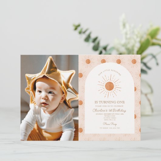 Invitation Notre petit Soleil Soleil Rétro Minimal 1er Annive (Debout devant)