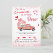 Invitation Notre petite amoureuse est en train de tourner un (Debout devant)