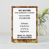 Invitation Nous avons déménagé à la maison Bénédiction d'une  (Debout devant)