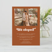 Invitation Nous avons fui Stylish rétro Burnt Orange faire-pa (Debout devant)