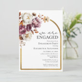 Invitation Nous sommes engagés | Burgundy Fall Engagement Par (Debout devant)