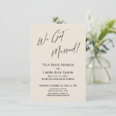 Invitation Nous sommes mariés ! Typographie simple et élégant (Debout devant)