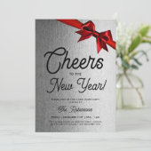 Invitation Nouvel An MODERNE Soirée Fête Silver Glam Red Bow (Debout devant)