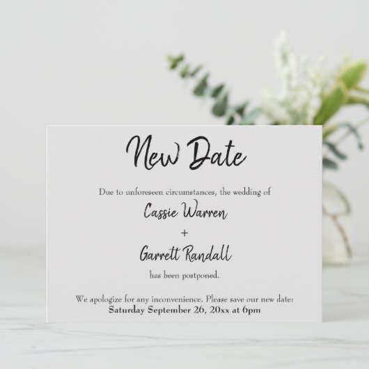 Invitation "Nouvelle date" Mariage reporté noir sur gris cart (Debout devant)