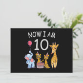 Invitation Now I, 10 ans d'âge 10 Birthday (Debout devant)