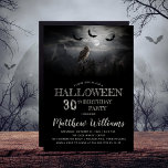 Invitation Nuit Eerie Owl Bats Halloween 30e fête d'anniversa<br><div class="desc">Une nuit éffrayante au clair de lune illumine un hibou au sommet d'un arbre entouré de chauves-souris d'essaim Halloween 30ème anniversaire invitation à la fête.</div>