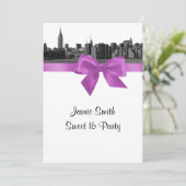 Invitation NYC large Skyline Etched BW Lilac Sweet 16 (Debout devant)