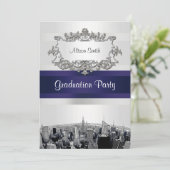 Invitation NYC Skyline 2 Blanc BG Blu Ribbn Graduation (Debout devant)