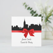Invitation NYC Skyline Silhouette BW Red Sweet 16 SQ (Debout devant)