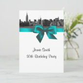 Invitation NYC Wide Skyline Etched BW Turquoise fête d'annive (Debout devant)