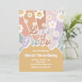 Invitation Obtenons Super Retro Sunshine Daisy Anniversaire (Debout devant)