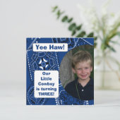 Invitation occidentale d'anniversaire de cowboy de (Debout devant)
