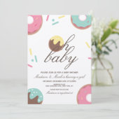 Invitation Oh Baby shower Sweet Cake Pop Donut (Debout devant)