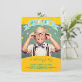 Invitation Oh Quel Amusant Confetti Anniversaire de enfant In (Debout devant)