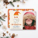Invitation Oh What Fun Christmas Père Noël Anniversaire Photo<br><div class="desc">Cette mignonne invitation photo d'anniversaire de Noël "oh c'est amusant" présente un visage/tête Père Noël avec des lumières colorées de Noël sur un arrière - plan crème. Au verso, on retrouve un arrière - plan rouge avec un motif de fête en rouge. Personnalisez-le selon vos besoins. Vous pouvez trouver des...</div>