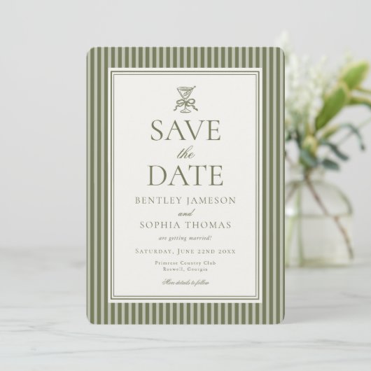 Invitation Olive Martini Tini Bit Closer Stripe Save the Date (Debout devant)