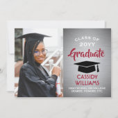 Invitation Ombre gris brossé, photo de graduation rouge et bl (Devant)