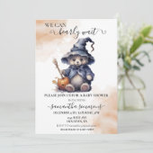 Invitation On peut attendre Baby shower Halloween Teddy (Debout devant)