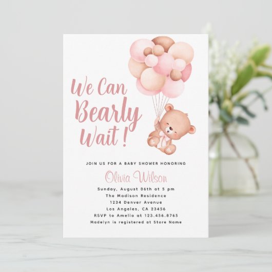 Invitation On Peut Attendre Le Script Baby shower Fille (Debout devant)