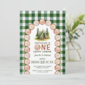 Invitation One Happy Camper Wood Slice Arch Green Plaid (Debout devant)