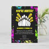 Invitation Paint Splatz Stars Bowling Party Anniversaire (Debout devant)