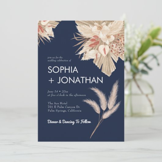 Invitation Pampas Grass Marine Bleu Mariage Moderne Chic (Debout devant)