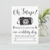 Invitation Pancarte de hashtag de mariage Oh Snap (Debout devant)
