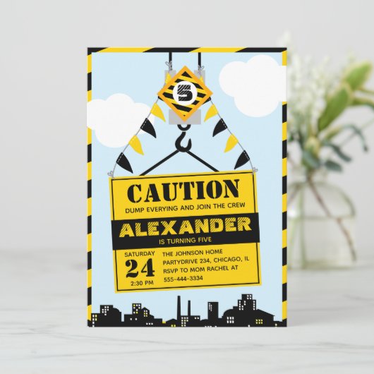 Invitation Panneau de prudence de construction Boy Fête d'ann (Debout devant)